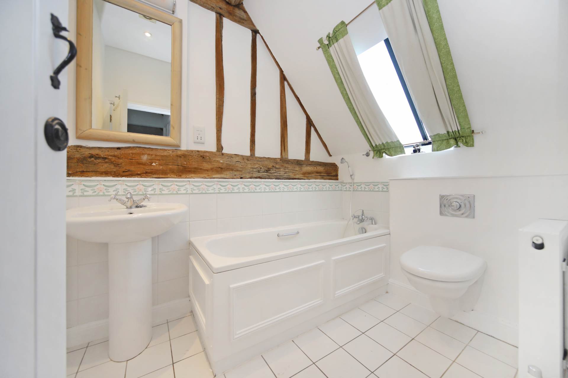 Wick Road, Wigginton, Hertfordshire, Image 17