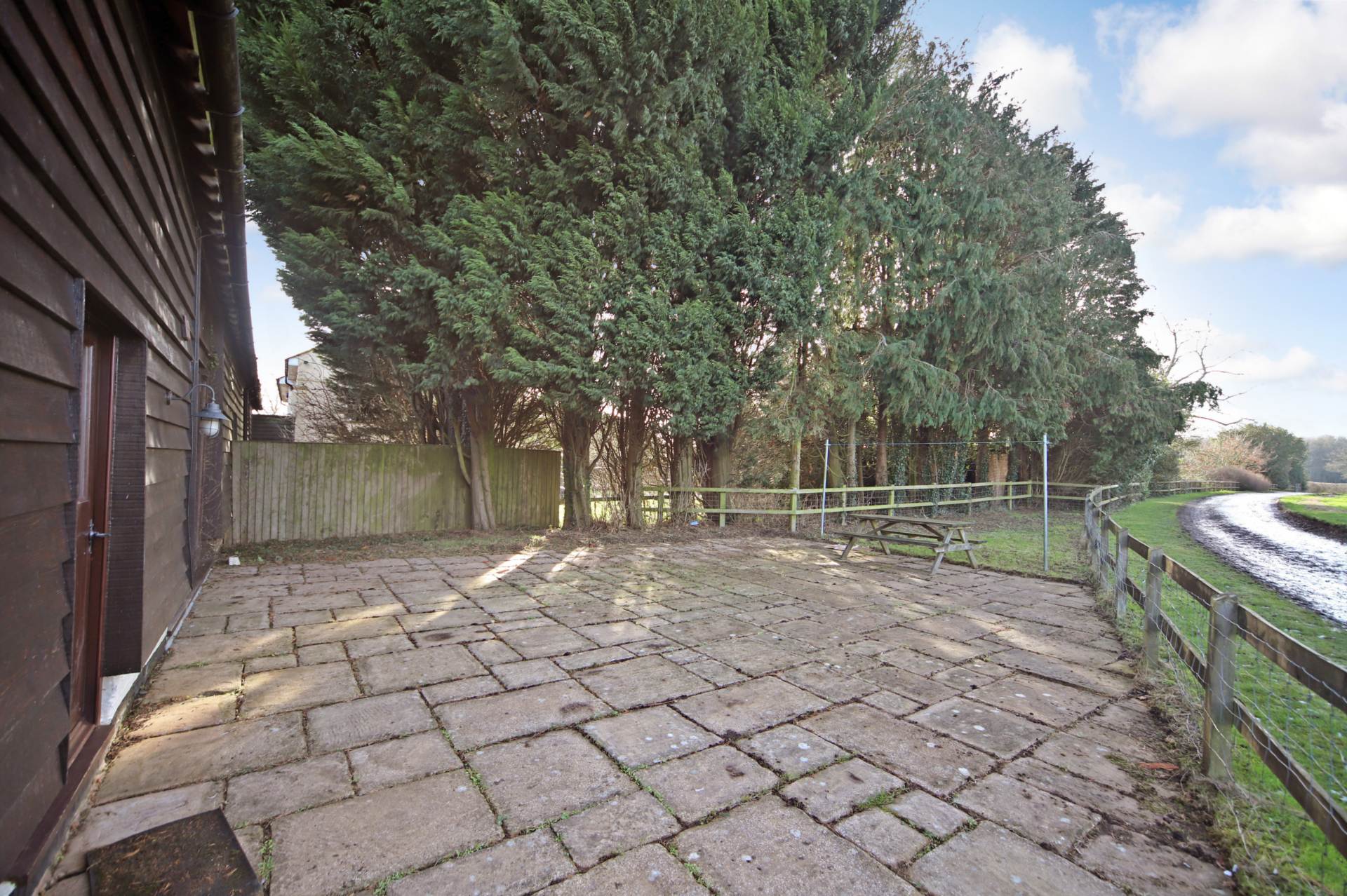 Wick Road, Wigginton, Hertfordshire, Image 18