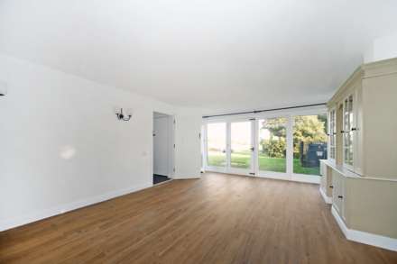 Wick Road, Wigginton, Hertfordshire, Image 3