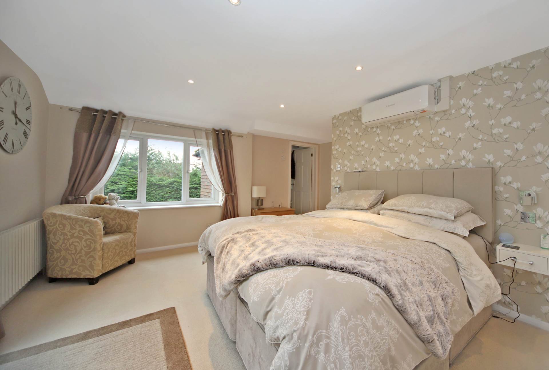 Cheddington, Image 12