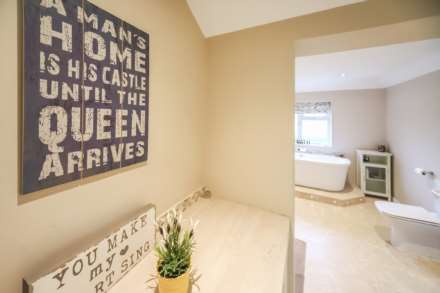 Cheddington, Image 18