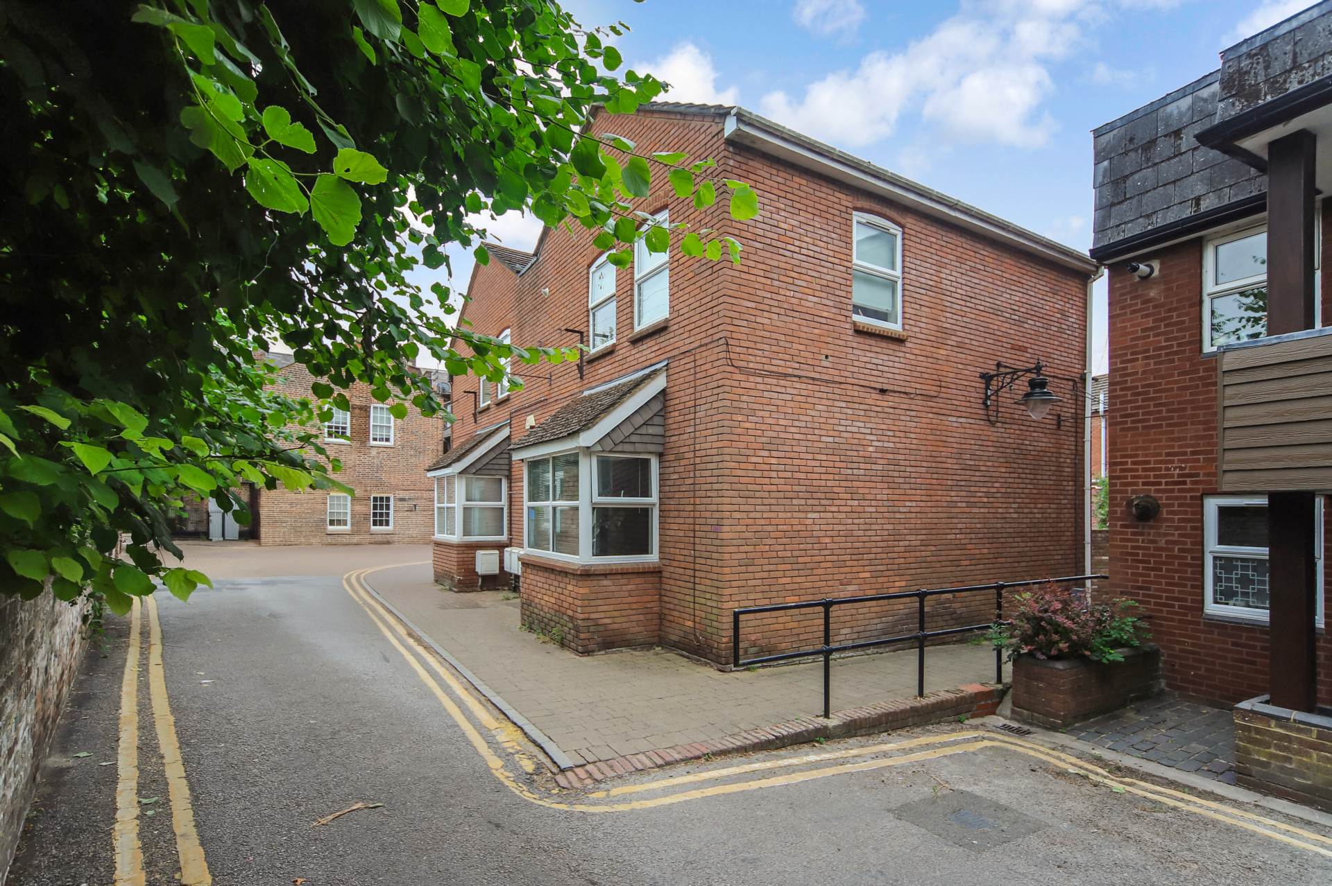 High Street, Tring, Image 1