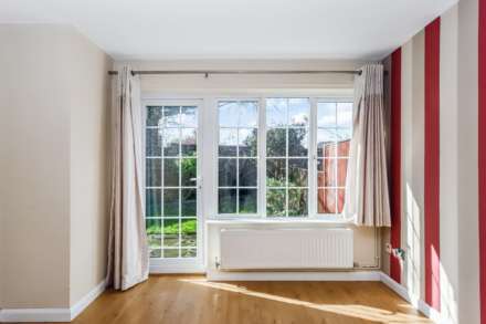 Kingsley Walk, Tring, Image 9