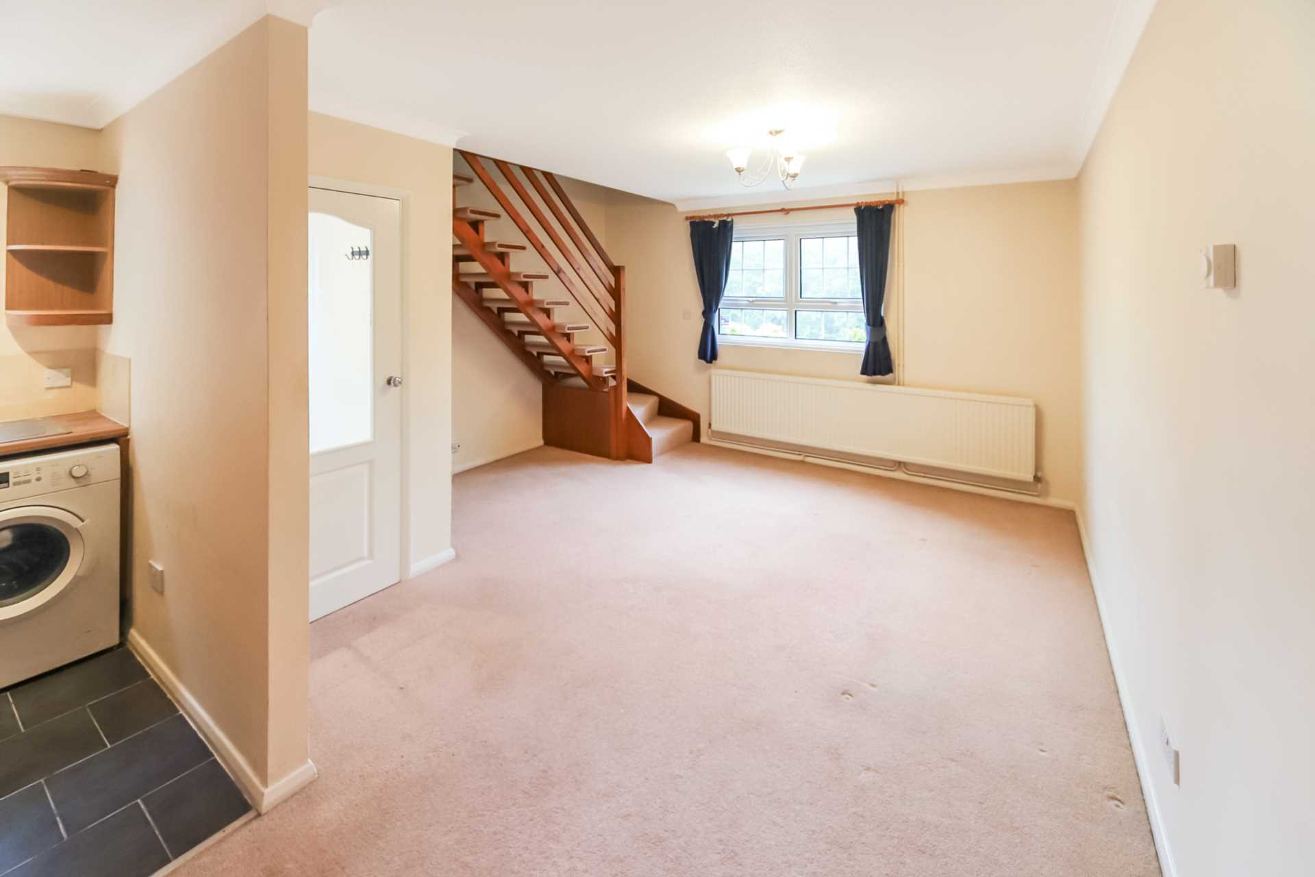 Hunters Close, Tring, Image 2