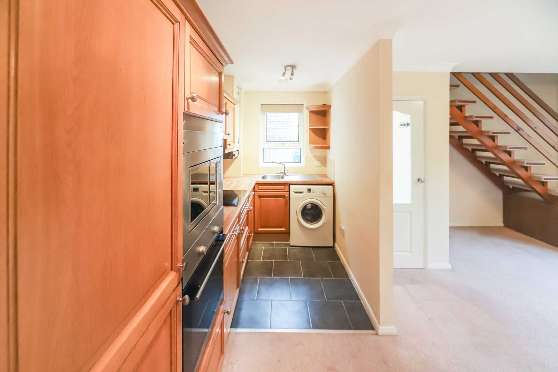 Hunters Close, Tring, Image 3