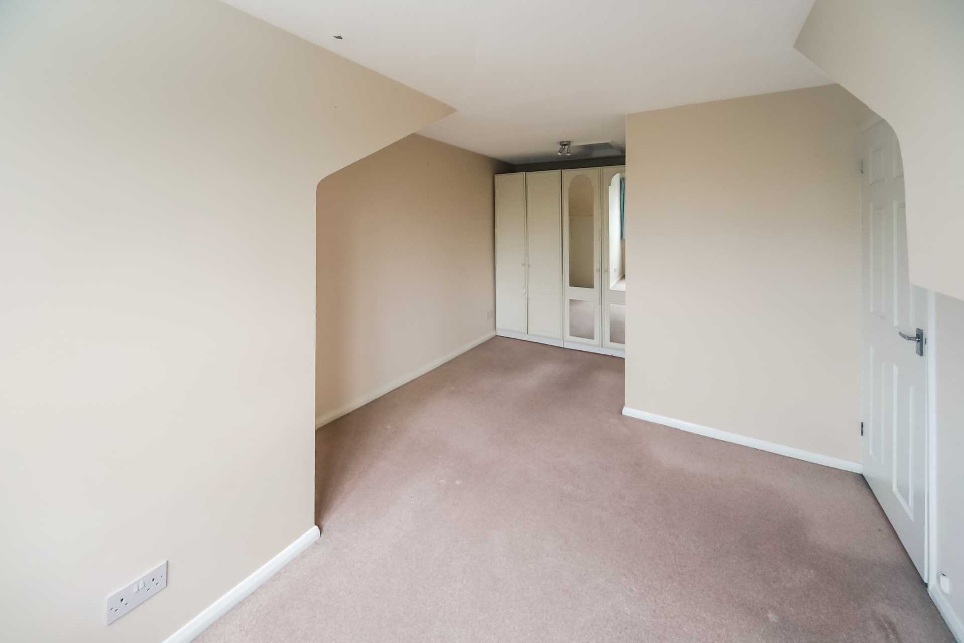 Hunters Close, Tring, Image 8