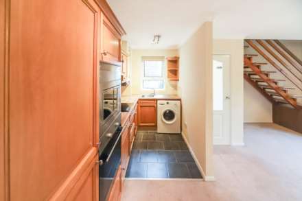 Hunters Close, Tring, Image 3