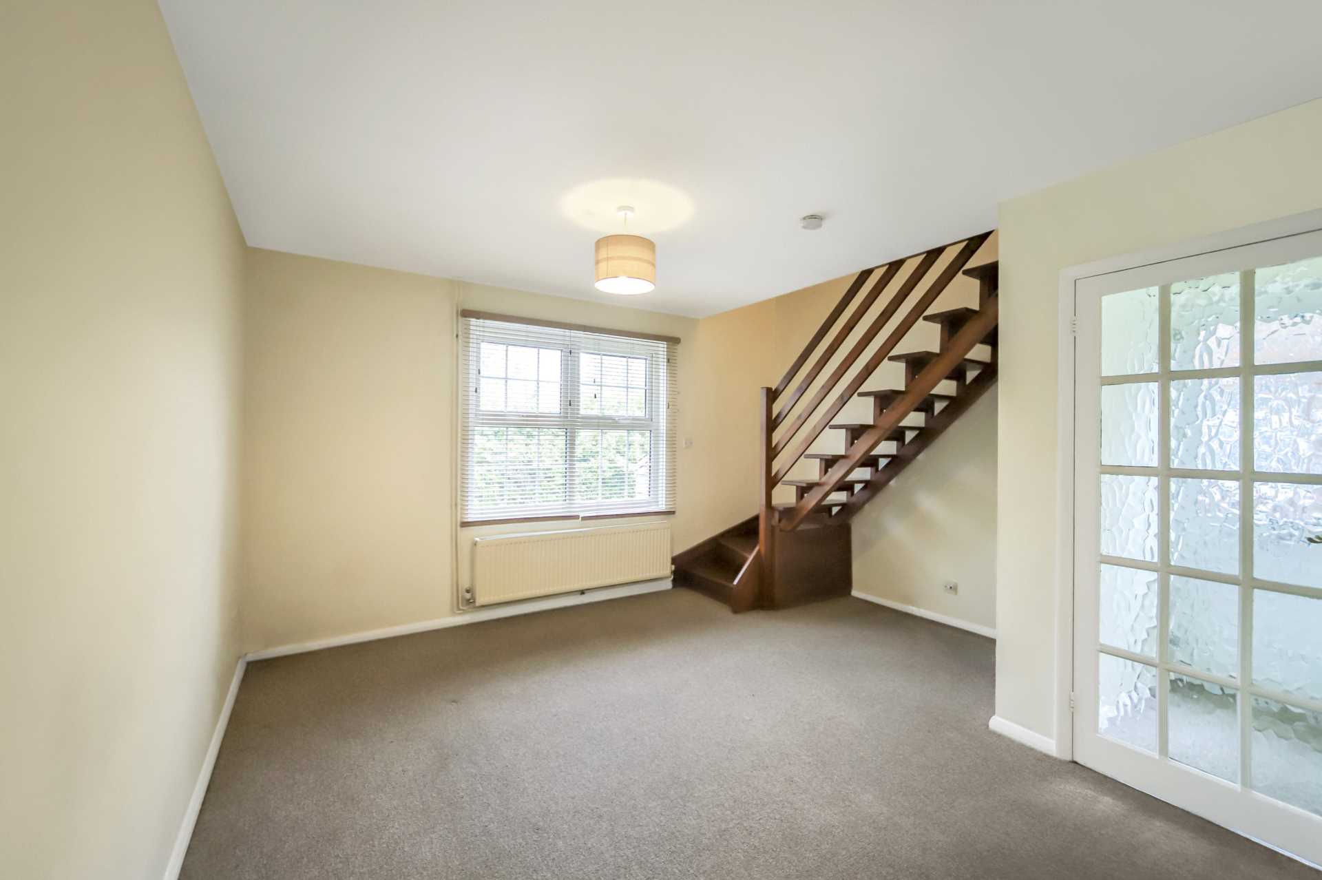 Hunters Close, Tring, Image 3