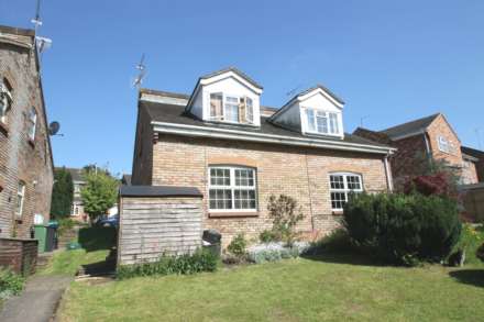 Hunters Close, Tring, Image 8