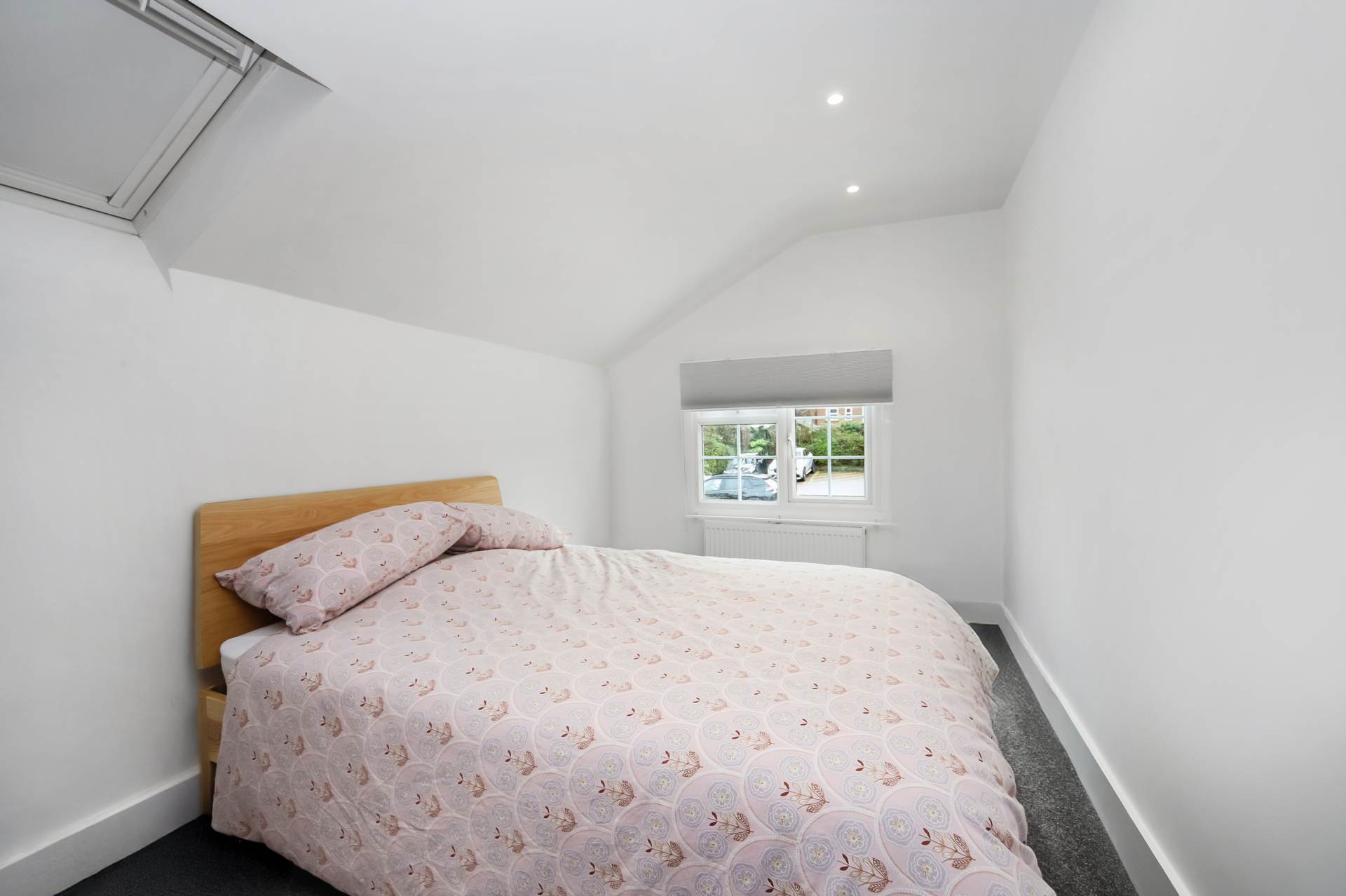 Western Road, Tring, Image 12