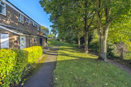 Kingsley Walk, Tring, Image 14