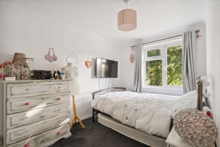 Kingsley Walk, Tring, Image 8