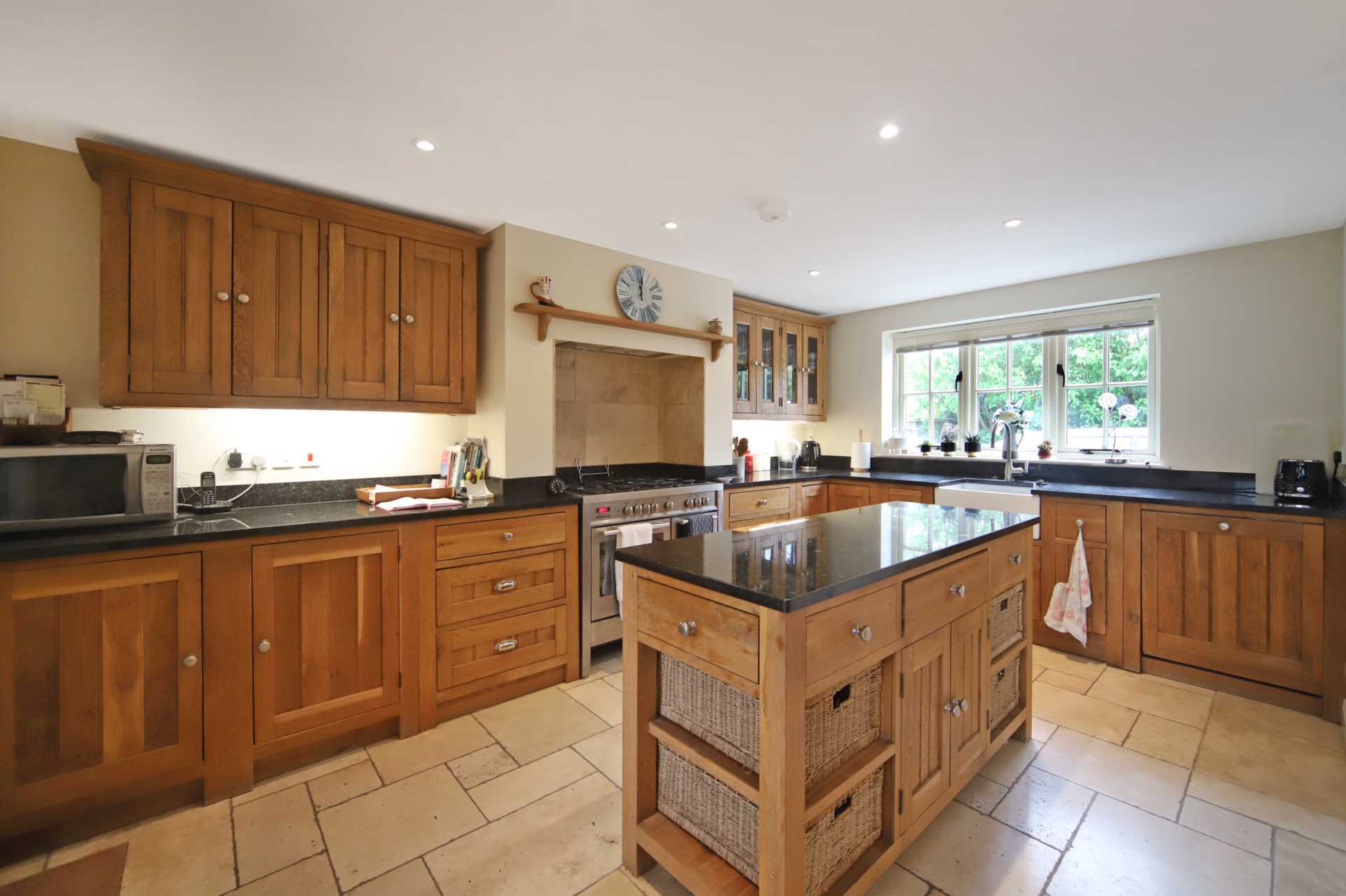 Weston Turville, Image 2