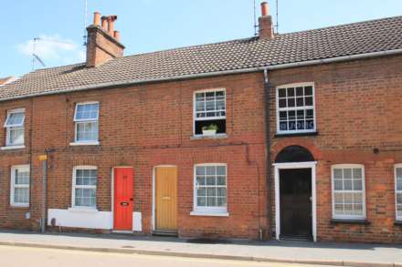 2 Bedroom Cottage, Akeman Street, Tring
