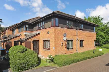 Longfield Road, Tring, Image 1