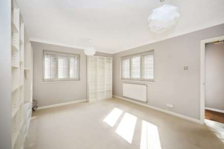 Longfield Road, Tring, Image 2