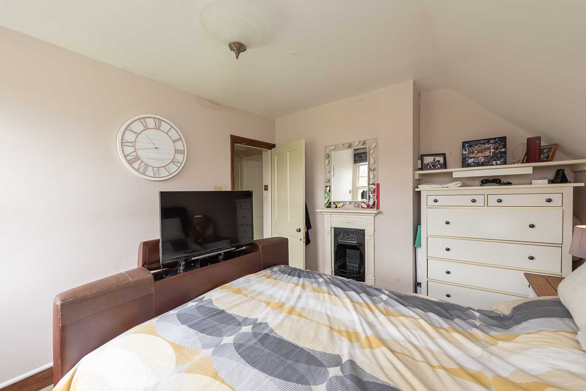 New Ground Road, Aldbury, Image 16