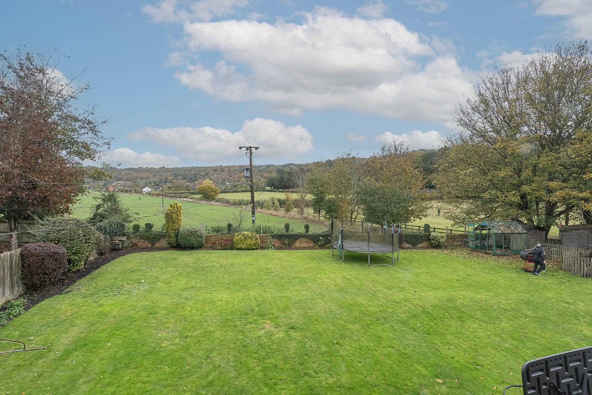 New Ground Road, Aldbury, Image 3