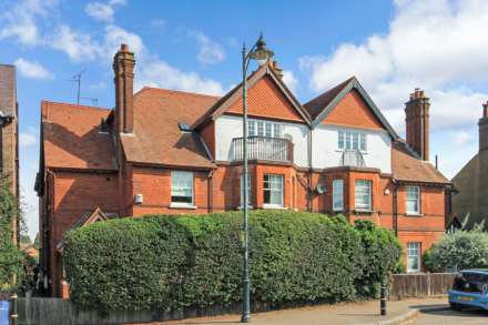 High Street, Tring, Image 1