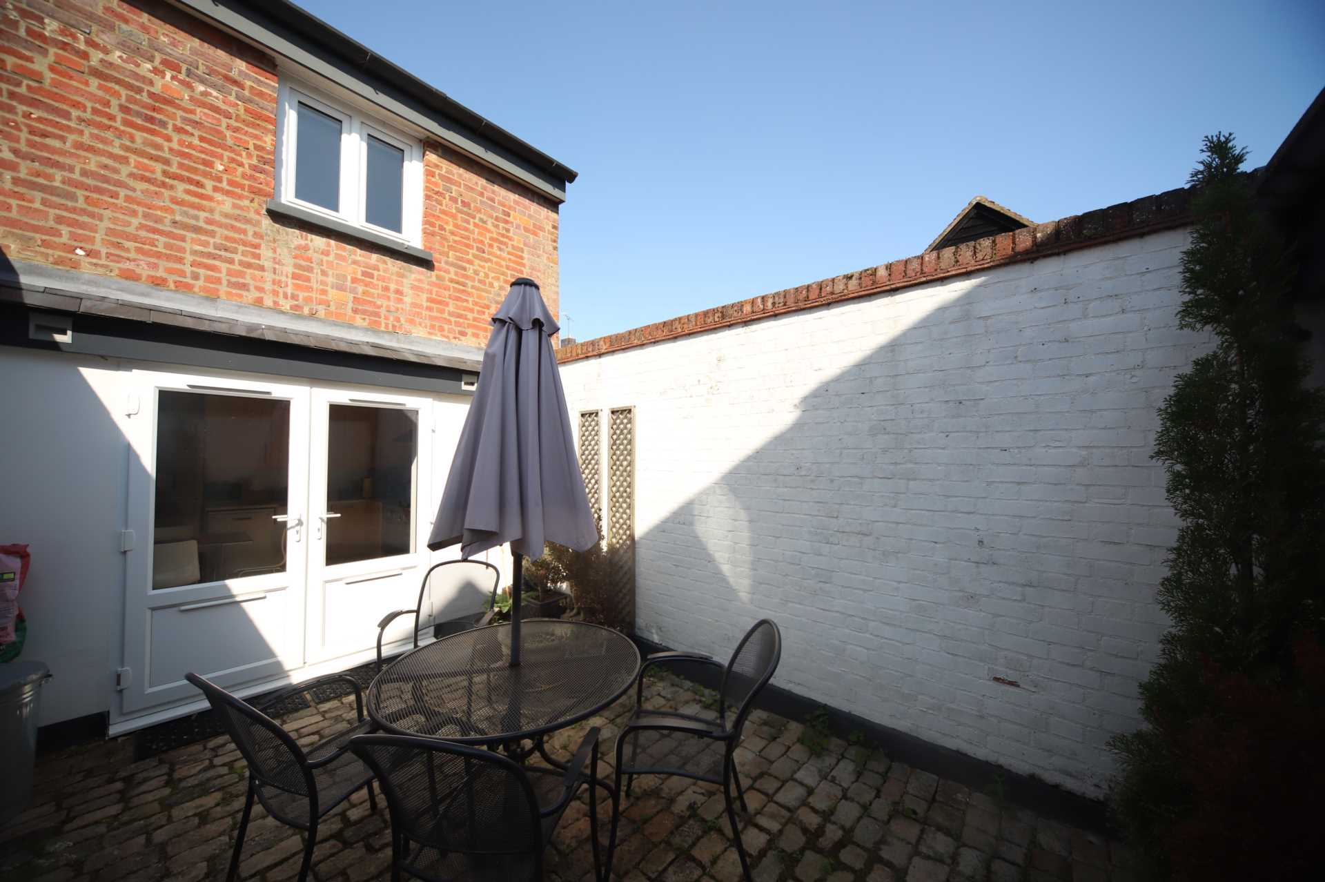 Church Yard, Tring, Image 11