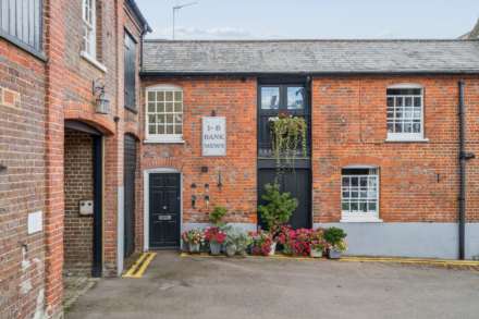 Bank Mews, High Street, Tring, Image 21