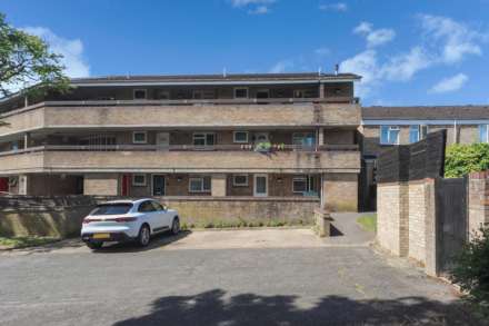 Rosebery Way, Tring, Image 1