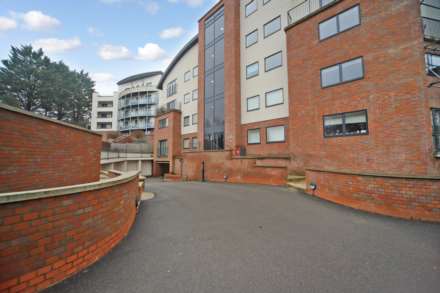 2 Bedroom Apartment, Brookside Court, Tring