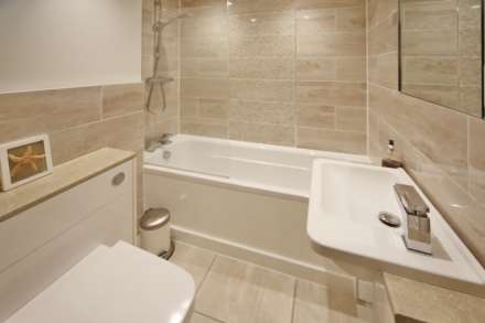 Brookside Court, Tring, Image 9