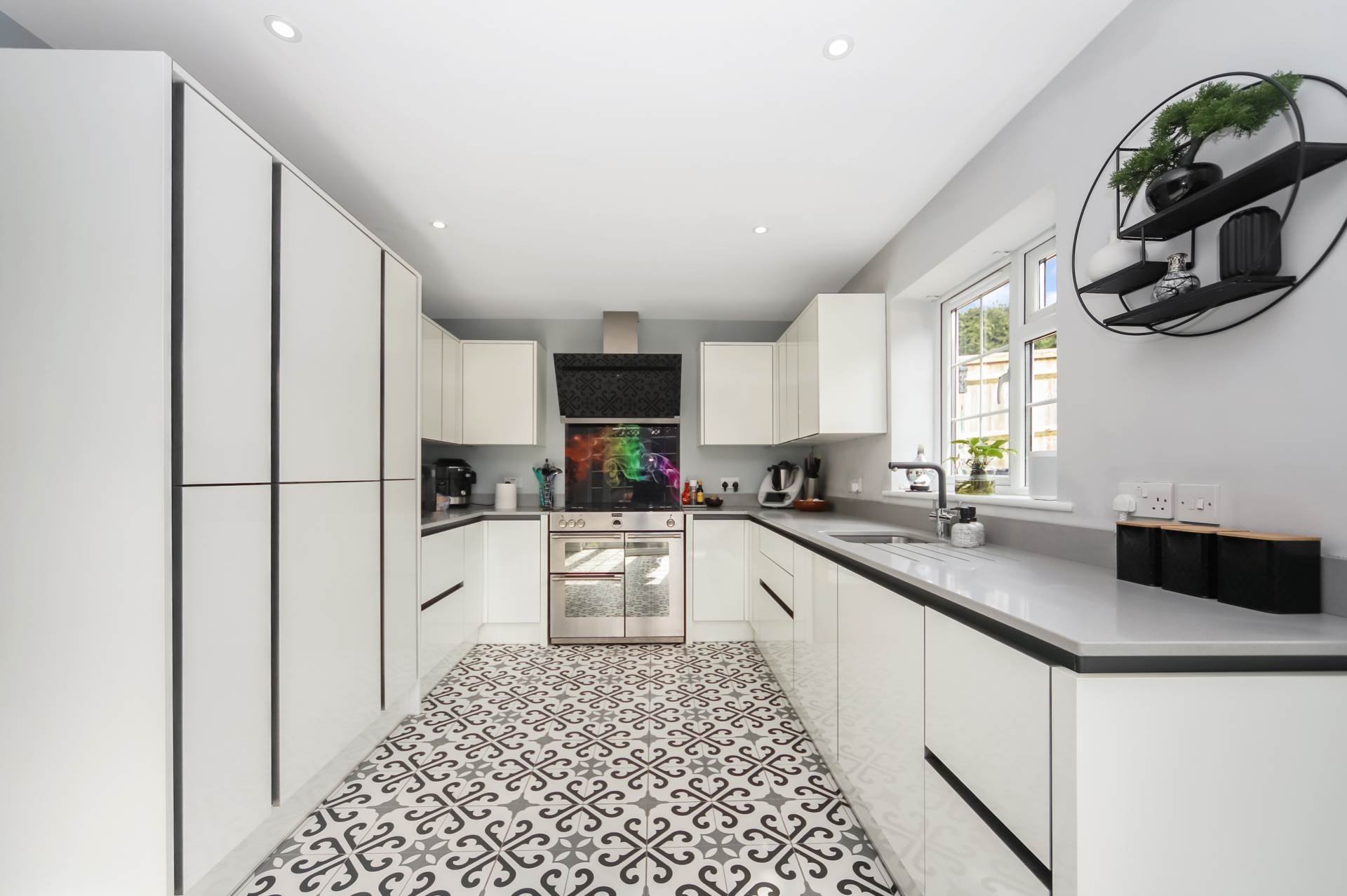 Hunters Close, Tring, Image 4