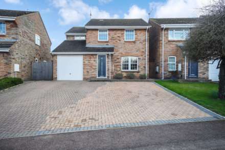 Hunters Close, Tring, Image 1