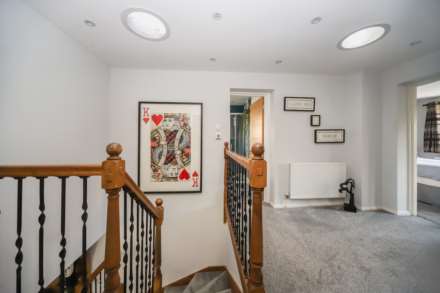 Hunters Close, Tring, Image 11