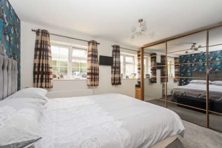 Hunters Close, Tring, Image 14
