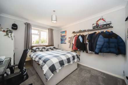 Hunters Close, Tring, Image 16