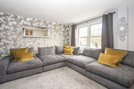 Hunters Close, Tring, Image 2