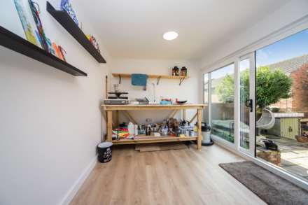 Hunters Close, Tring, Image 21