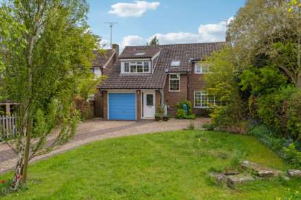 Little Hoo, Tring, Image 1
