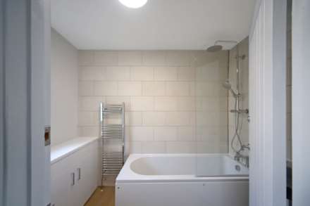 Grove Gardens, Tring, Image 9