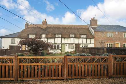 2 Bedroom Cottage, Cheddington