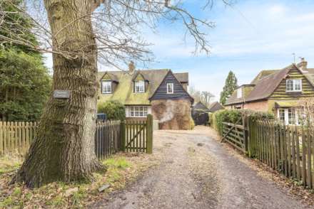 4 Bedroom Semi-Detached, Chiltern Cottages, Buckland Common