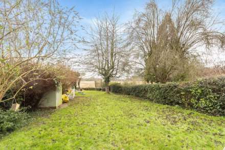 Chiltern Cottages, Buckland Common, Image 17