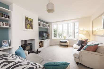 Chiltern Cottages, Buckland Common, Image 3