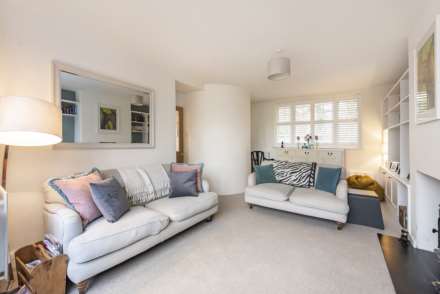 Chiltern Cottages, Buckland Common, Image 4