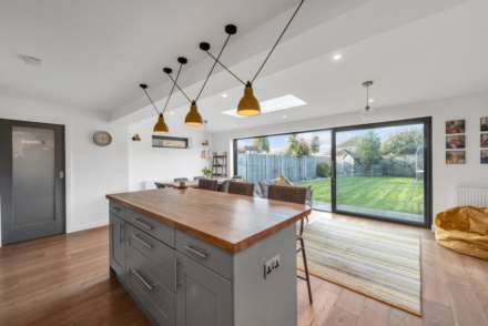 Harcourt Road, Tring, Image 13