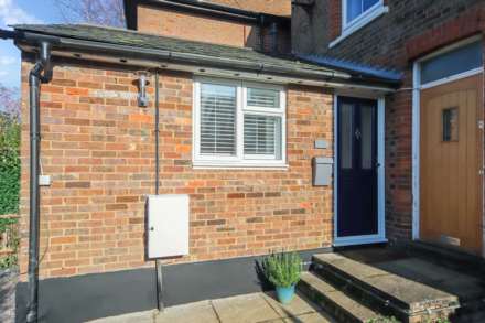 Queen Street, Tring, Image 11