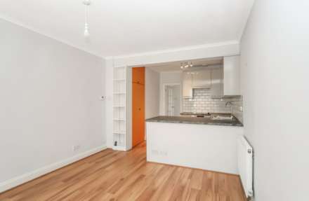 Queen Street, Tring, Image 7