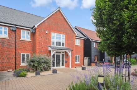 5 Bedroom Semi-Detached, Gubblecote