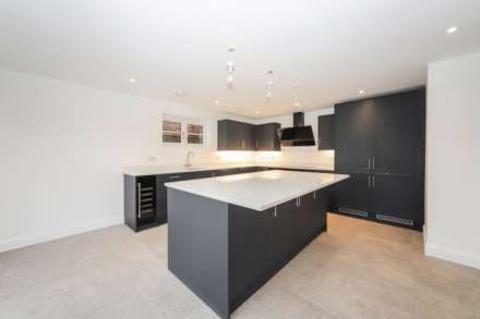 Slapton - EXCEPTIONAL NEW HOME, Image 5
