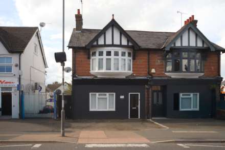 Western Road, Tring, Image 1