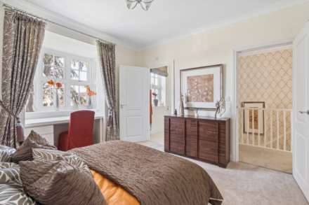 High Street, Image 20