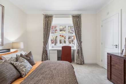 High Street, Image 21